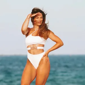 naiara C.