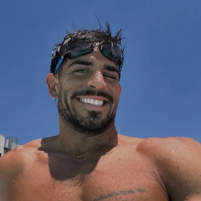 nicolas mena ...