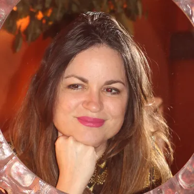 Ana J.