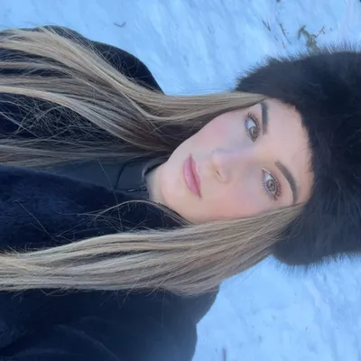 Elsa R.