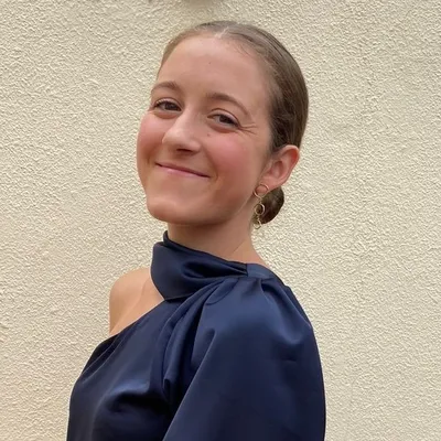 Laura R.
