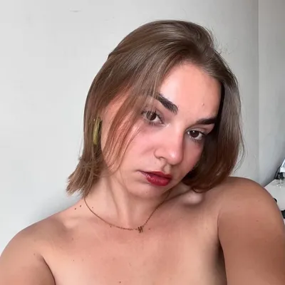 Noemi R.