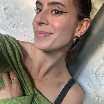 María L.
