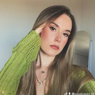 Eva L.
