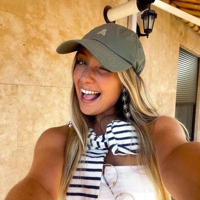 Claudia T.