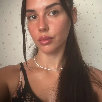 laura R.