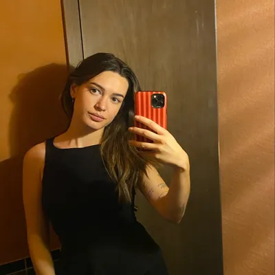María L.