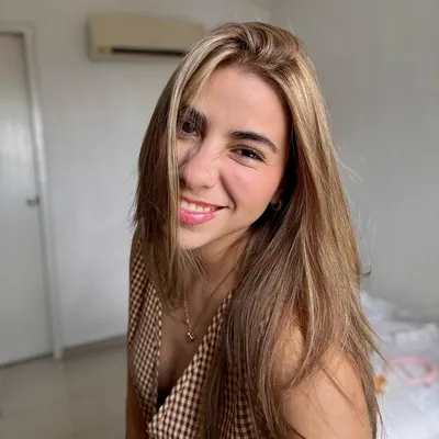 Nina Flores Olivares