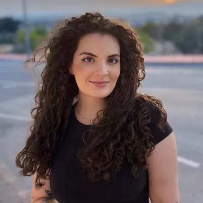 marina H.