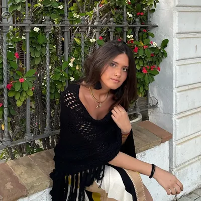Lucia R.
