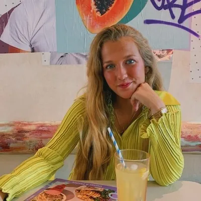 Elena C.