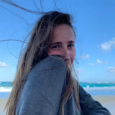 Inés V.