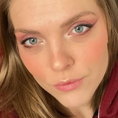 Alexandra Janette Corjuc