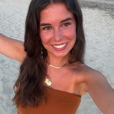 Candela A.