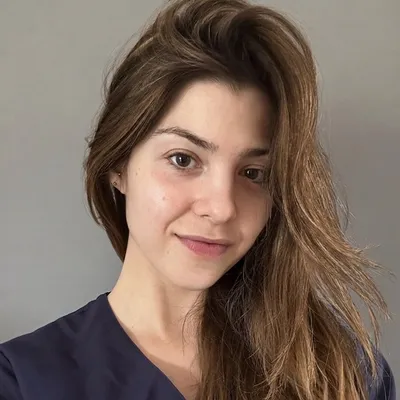 Victoria P.