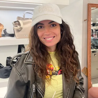 Claudia Lomar