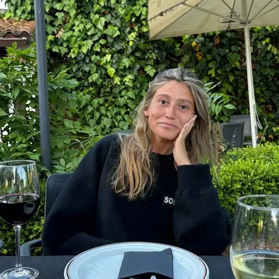 Julia Verde Sadia