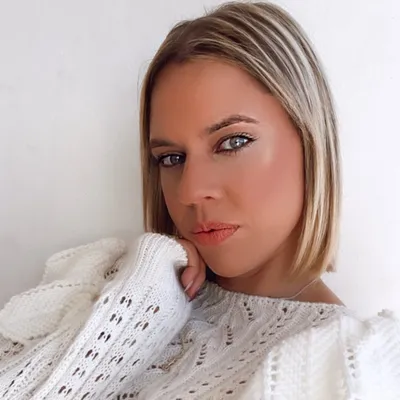 Pilar V.