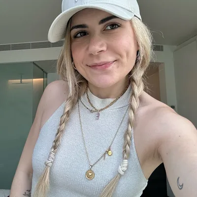 Esther Onivenis