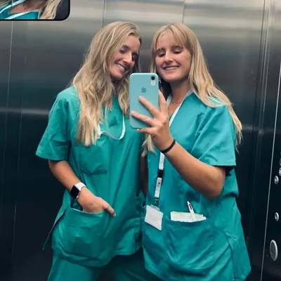 Paloma y Patricia Anchústegui