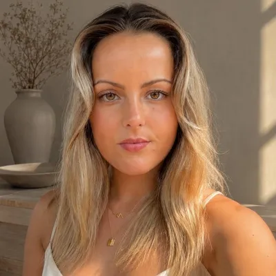 Laura C.