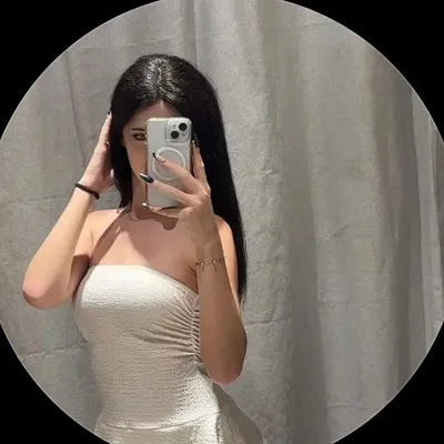 Lili C.