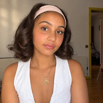 Laura Esther L.