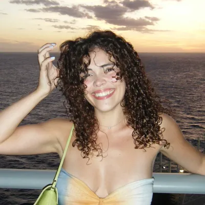 Laura G.