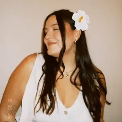 Lucía R.