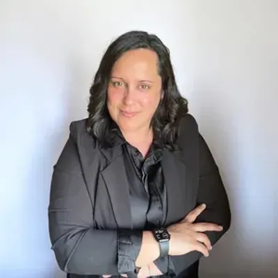 Yasmina L.