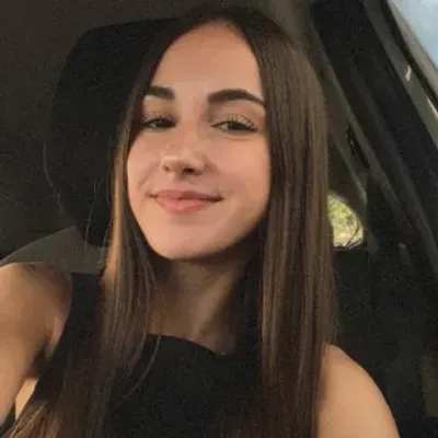 María M.