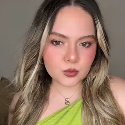 Scarlet L.