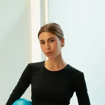 Marina J.