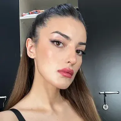 Maribel L.